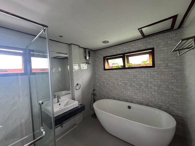 A pet-friendly detached house for lease in Panya Village, Pattanakarn 30. - photo 5