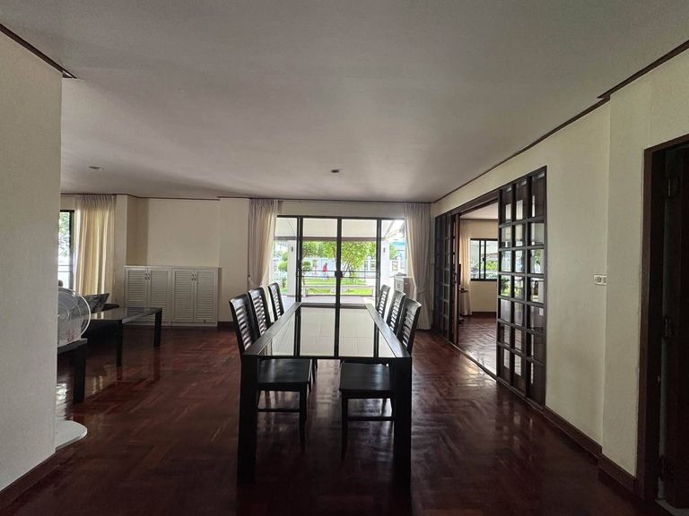 A pet-friendly detached house for lease in Panya Village, Pattanakarn 30. - photo 8