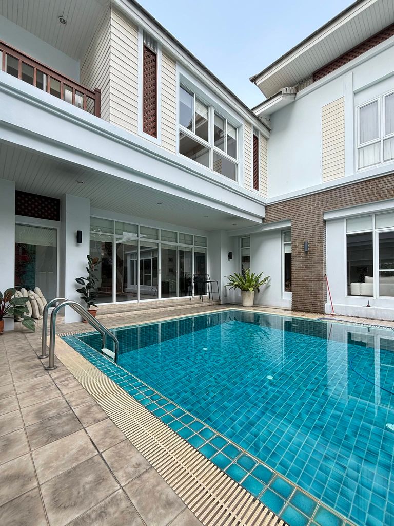 บ้านเดี่ยวพูลวิลล่า 4 ห้องนอน สุขุมวิท 36 การ์เด้น วิลเลจ - รูปที่ 1